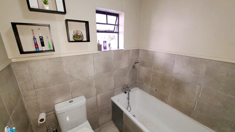  Bedroom Property for Sale in Belhar Western Cape